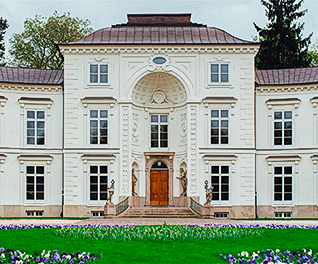 whatrichpeopledodifferentlyteresakuhn