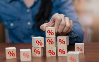 seniorlookingatinvestmentpercentagesannuities